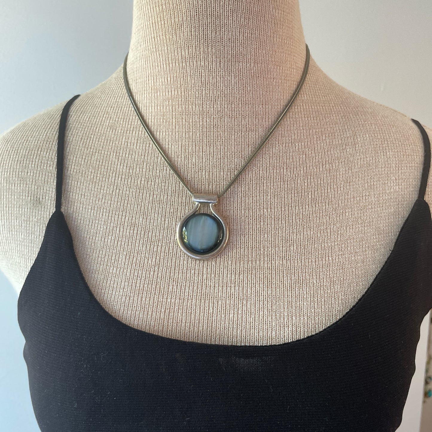 Moonstone like Pendant Necklace