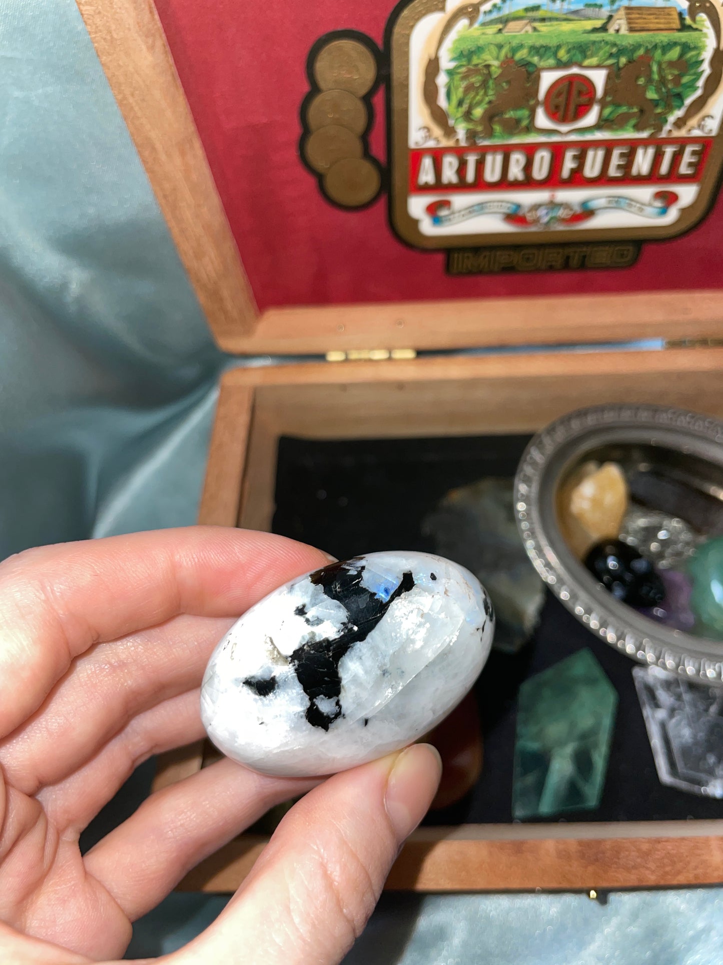 Vampire inspired crystal box